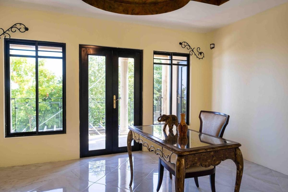 Villa Mimosa Jamaica Exclusive Luxury Stay- Resort Vibe Discovery Bay Eksteriør billede